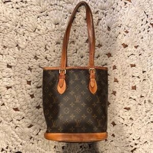 Louis Vuitton Bucket bag